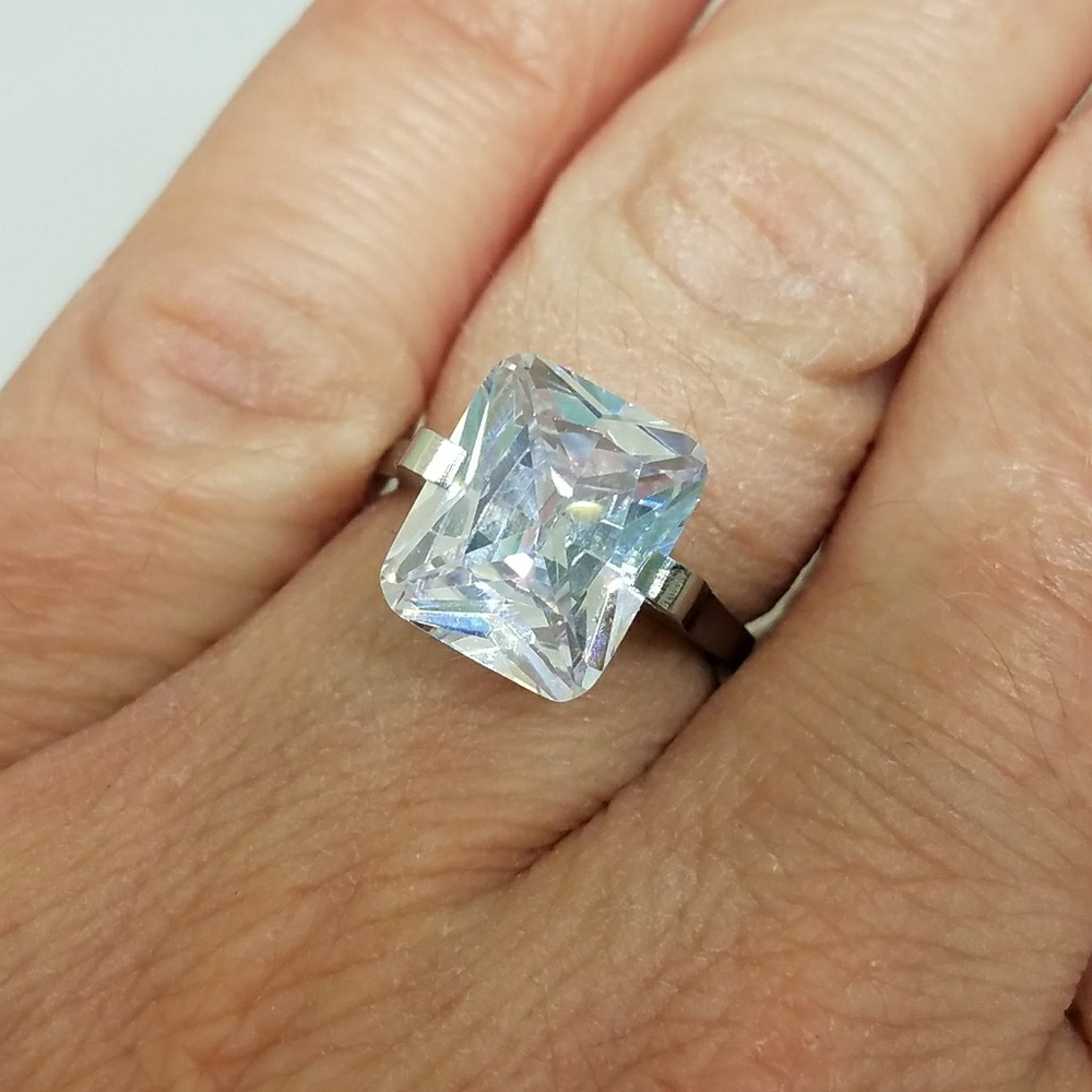 NWT Cz Engagement Ring Size 6